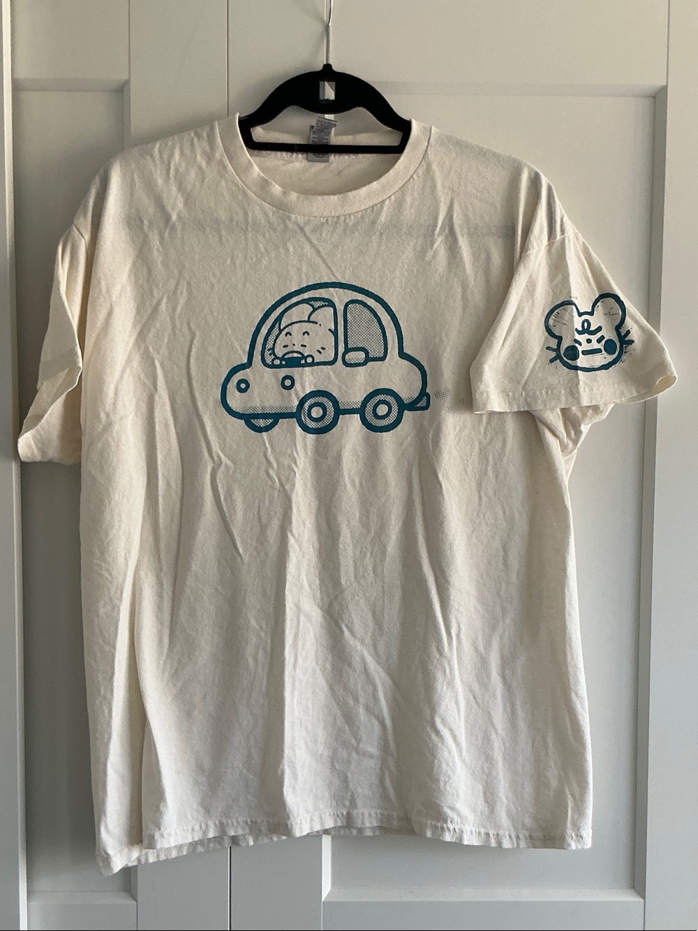 Men's Tee with Teal Car Graphic - Size L